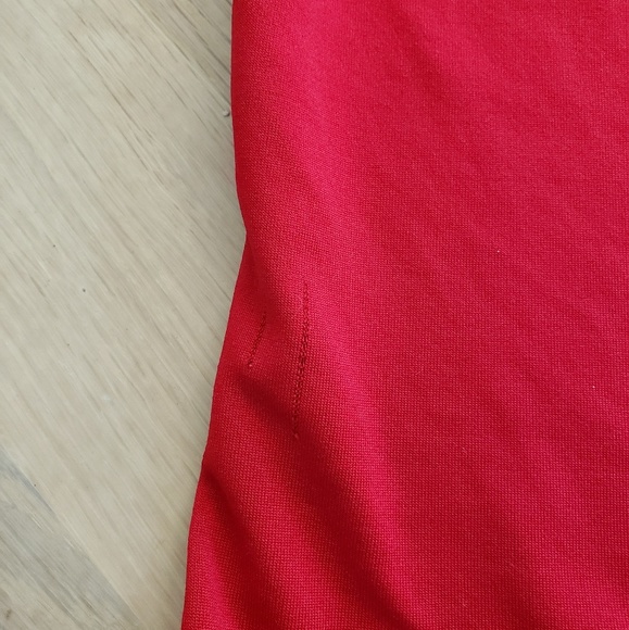 Red blouse - Picture 4 of 5